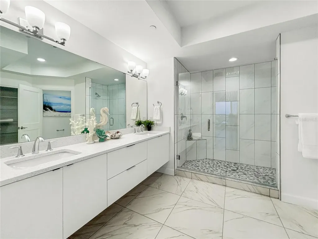 125 Island Way Clearwater Beach FL 33767