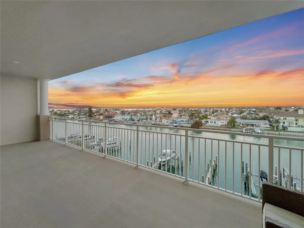 125 Island Way Clearwater Beach FL 33767