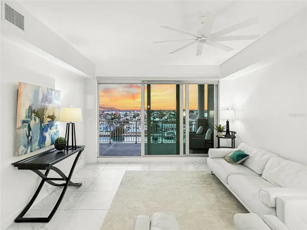125 Island Way Clearwater Beach FL 33767