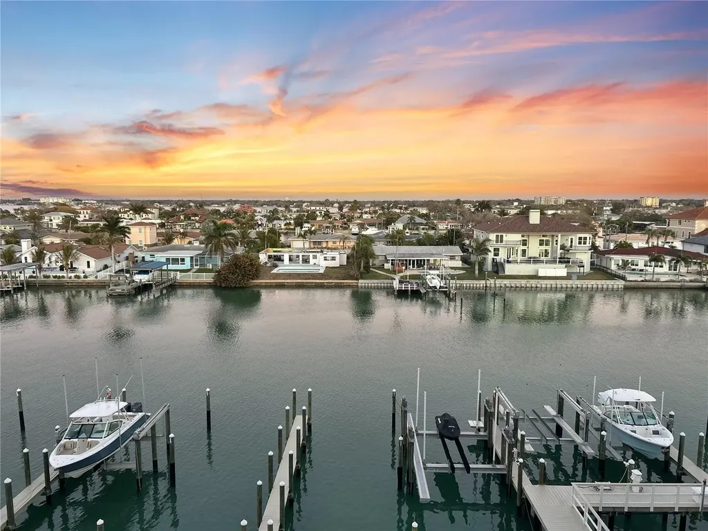 125 Island Way Clearwater Beach FL 33767