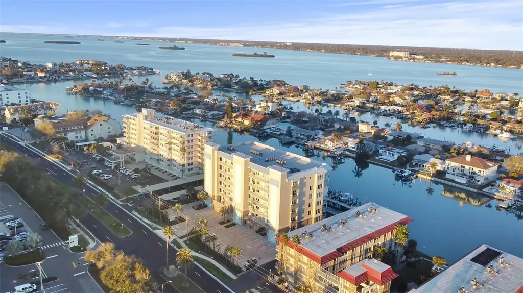 125 Island Way Clearwater Beach FL 33767