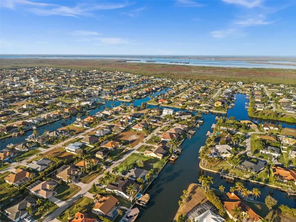 2623 SW 35th Lane Cape Coral FL 33914