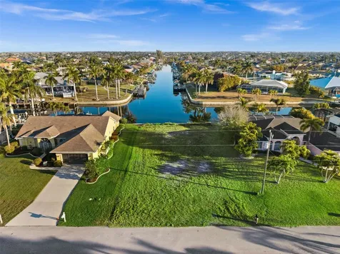 2623 SW 35th Lane Cape Coral FL 33914