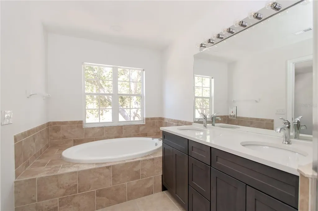 6407 Rosefinch Court Lakewood Ranch FL 34202
