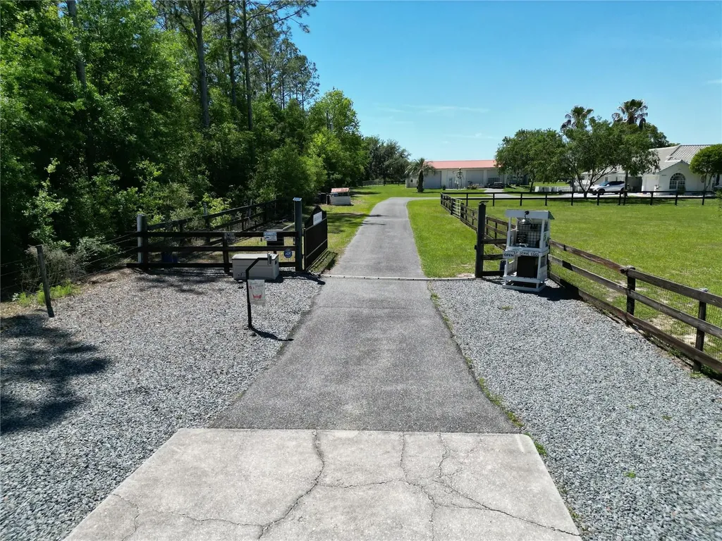 26914 Mondon Hill Road Brooksville FL 34601