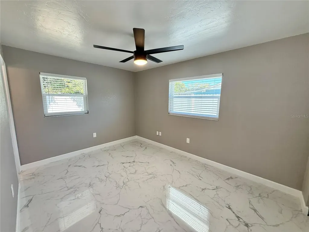 715 65th Avenue Drive W Bradenton FL 34207