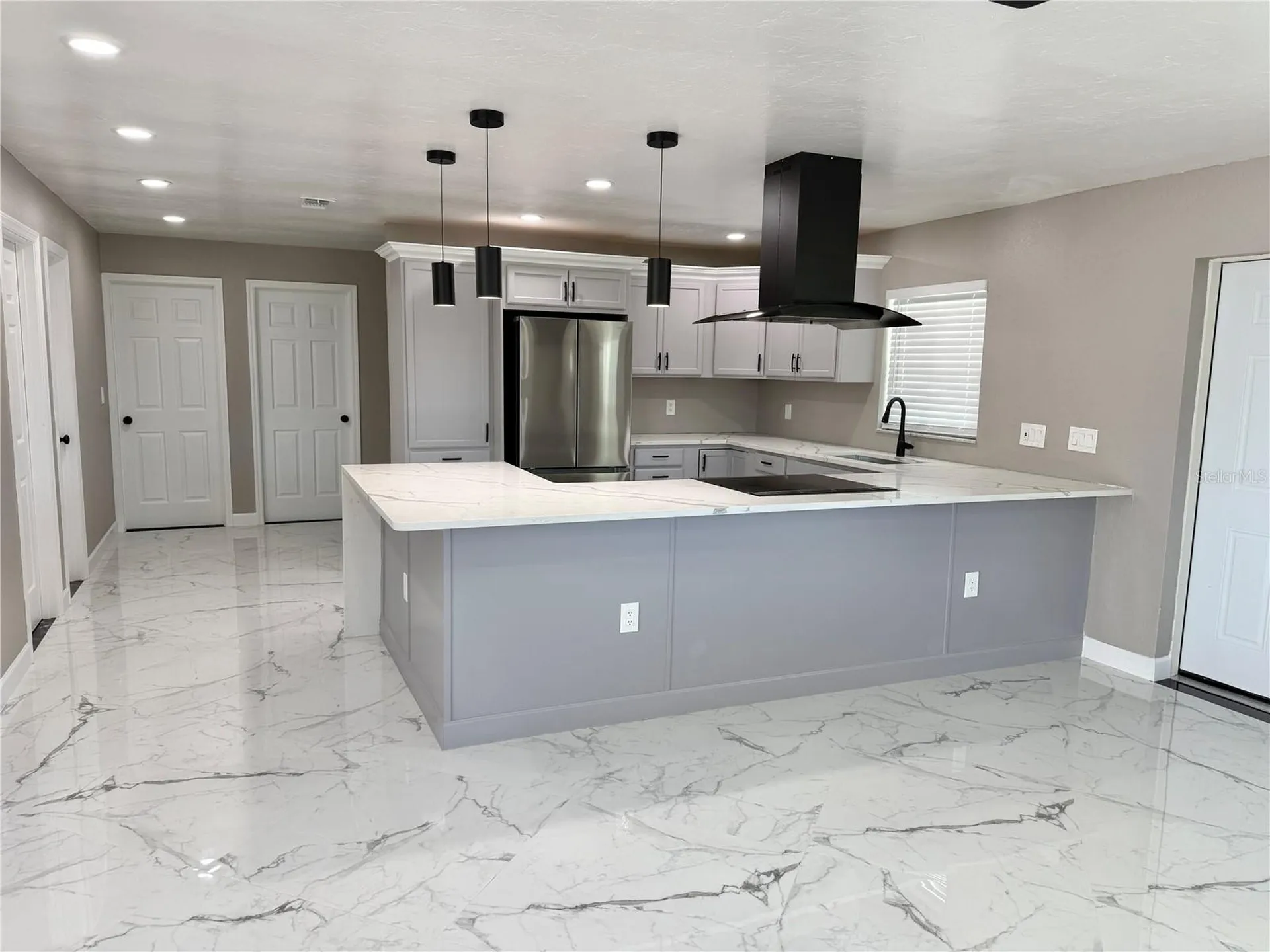 715 65th Avenue Drive W Bradenton FL 34207