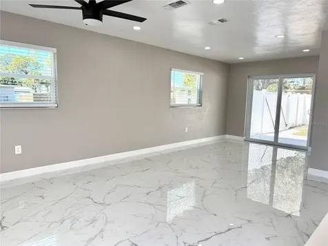 715 65th Avenue Drive W Bradenton FL 34207