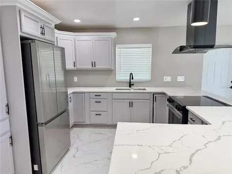 715 65th Avenue Drive W Bradenton FL 34207