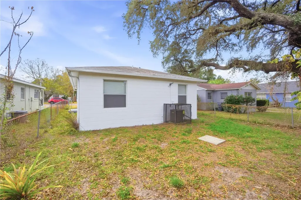 3724 E 38th Avenue Tampa FL 33610