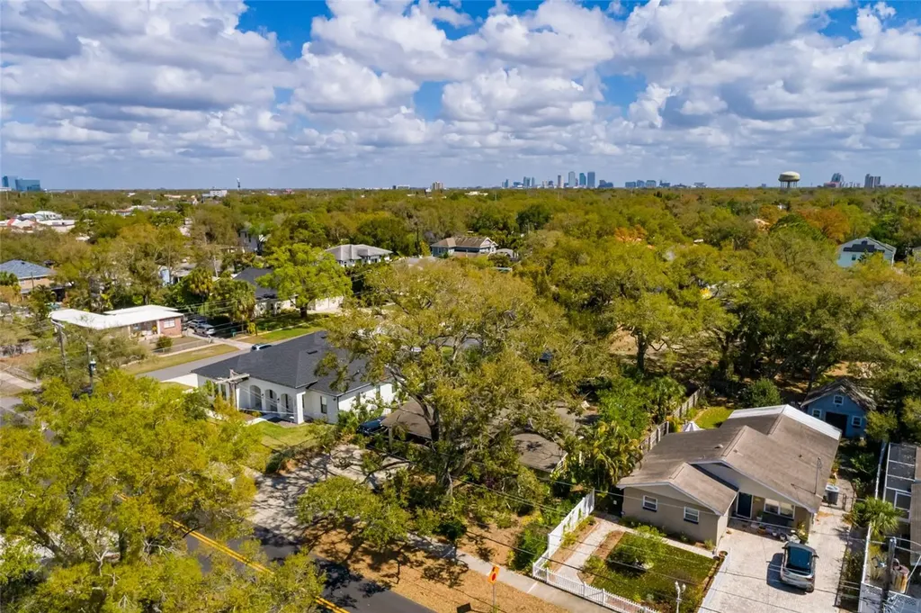 2306 S Lois Avenue Tampa FL 33629