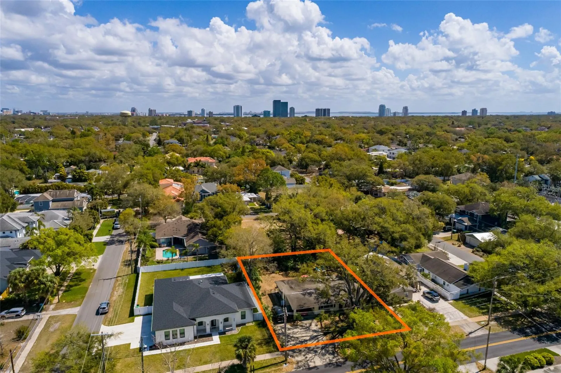2306 S Lois Avenue Tampa FL 33629