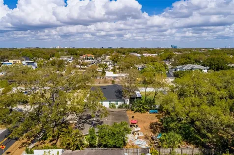 2306 S Lois Avenue Tampa FL 33629