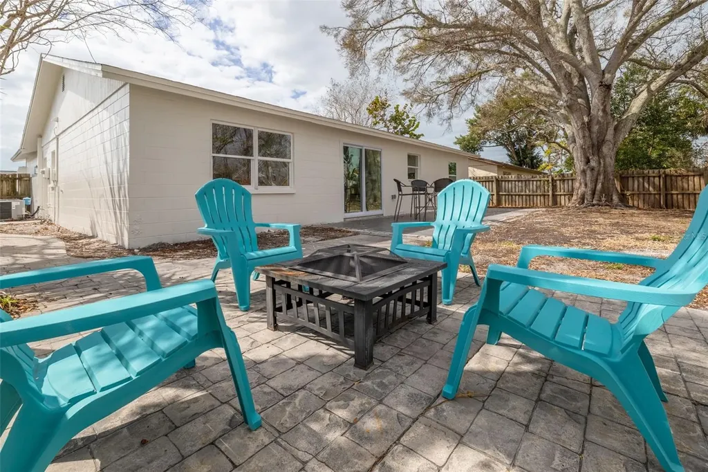 12816 128th Avenue Largo FL 33774