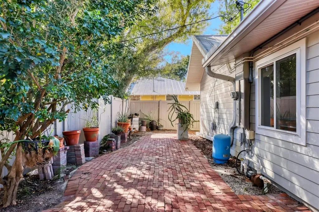 1792 Floyd Street Sarasota FL 34239