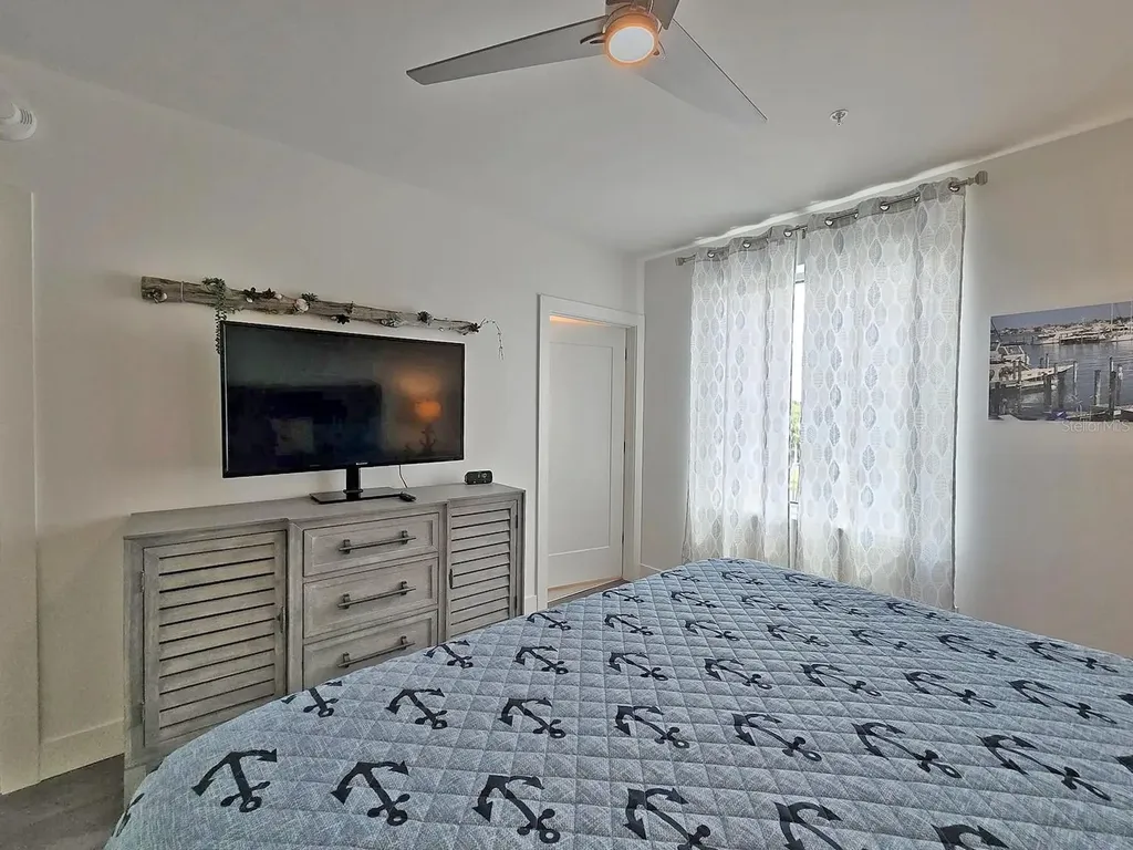 1709 N Tamiami Trail Sarasota FL 34234