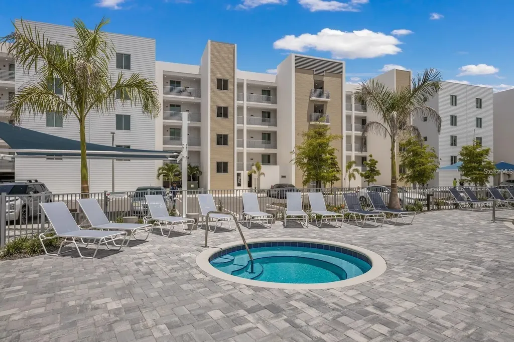 1709 N Tamiami Trail Sarasota FL 34234