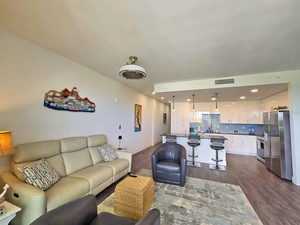 1709 N Tamiami Trail Sarasota FL 34234