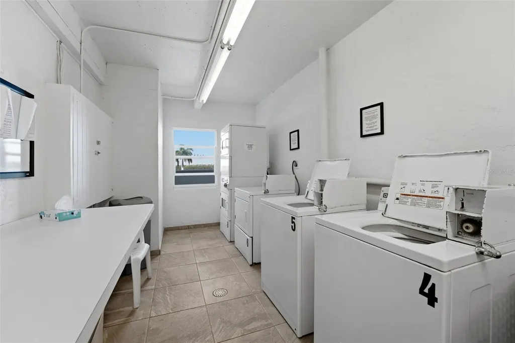 4440 Exeter Drive Longboat Key FL 34228