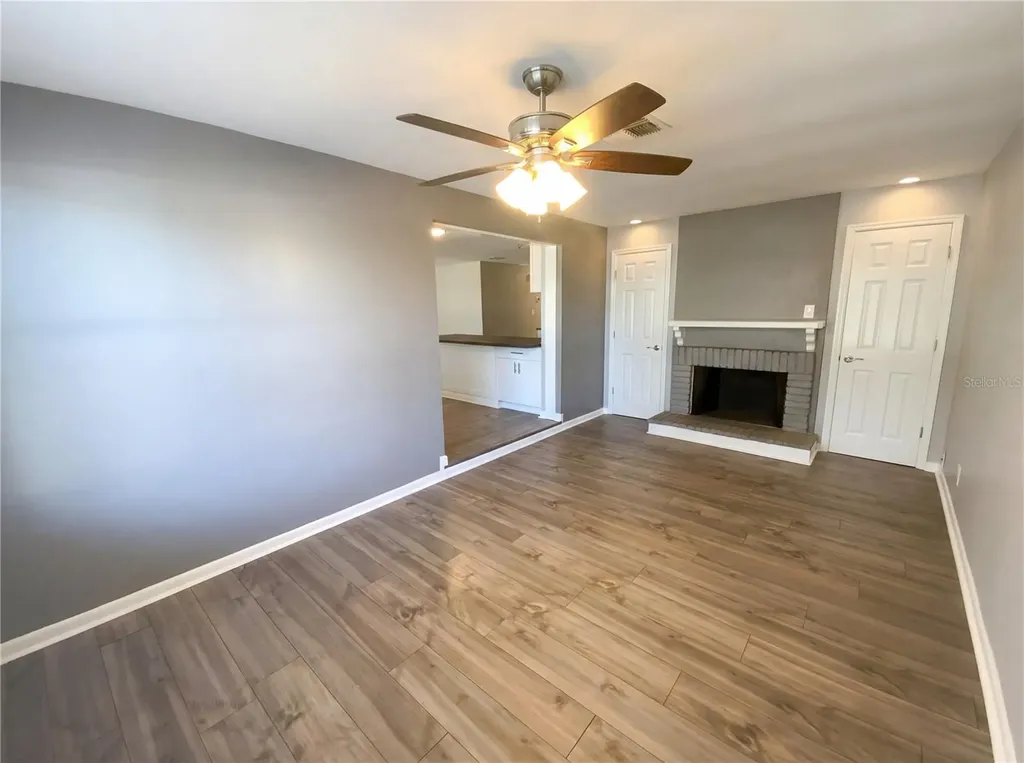8632 94th Street Seminole FL 33777