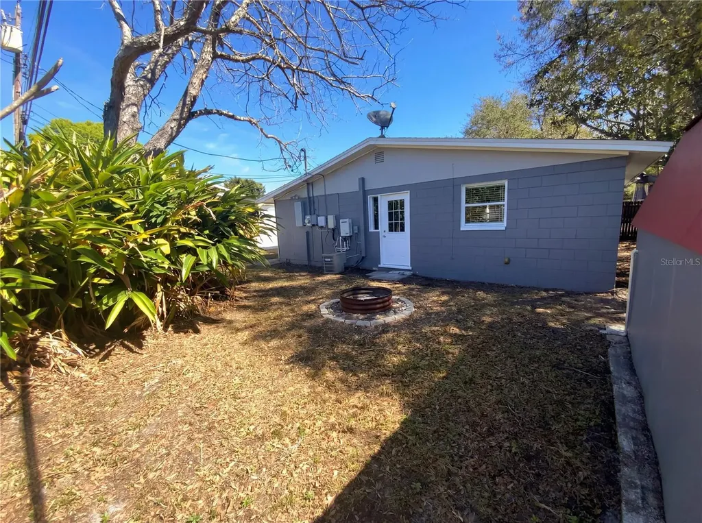 8632 94th Street Seminole FL 33777
