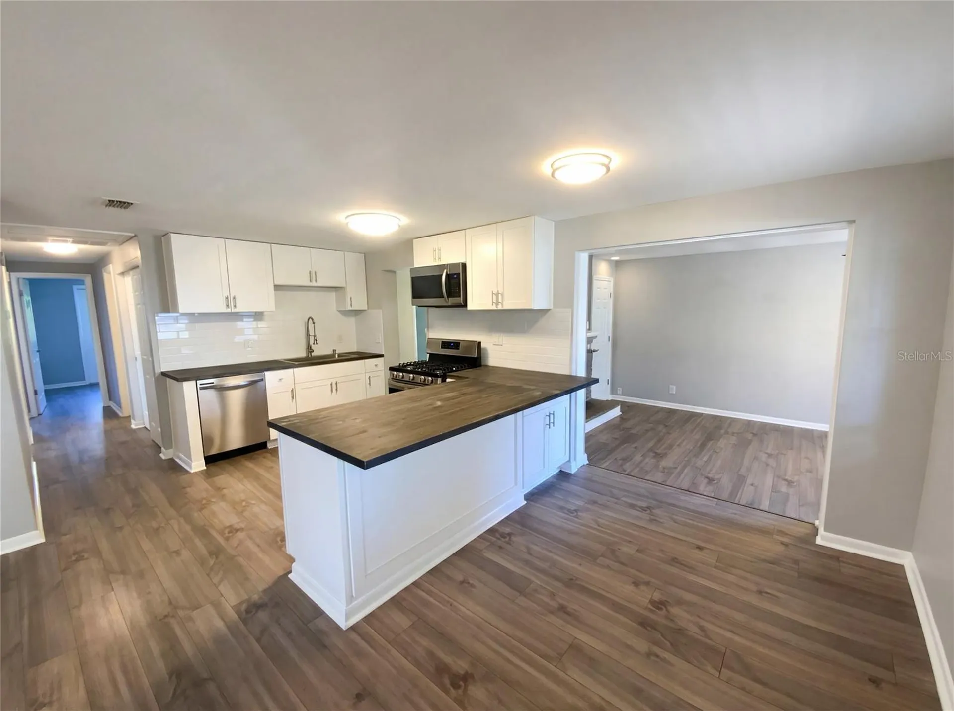 8632 94th Street Seminole FL 33777
