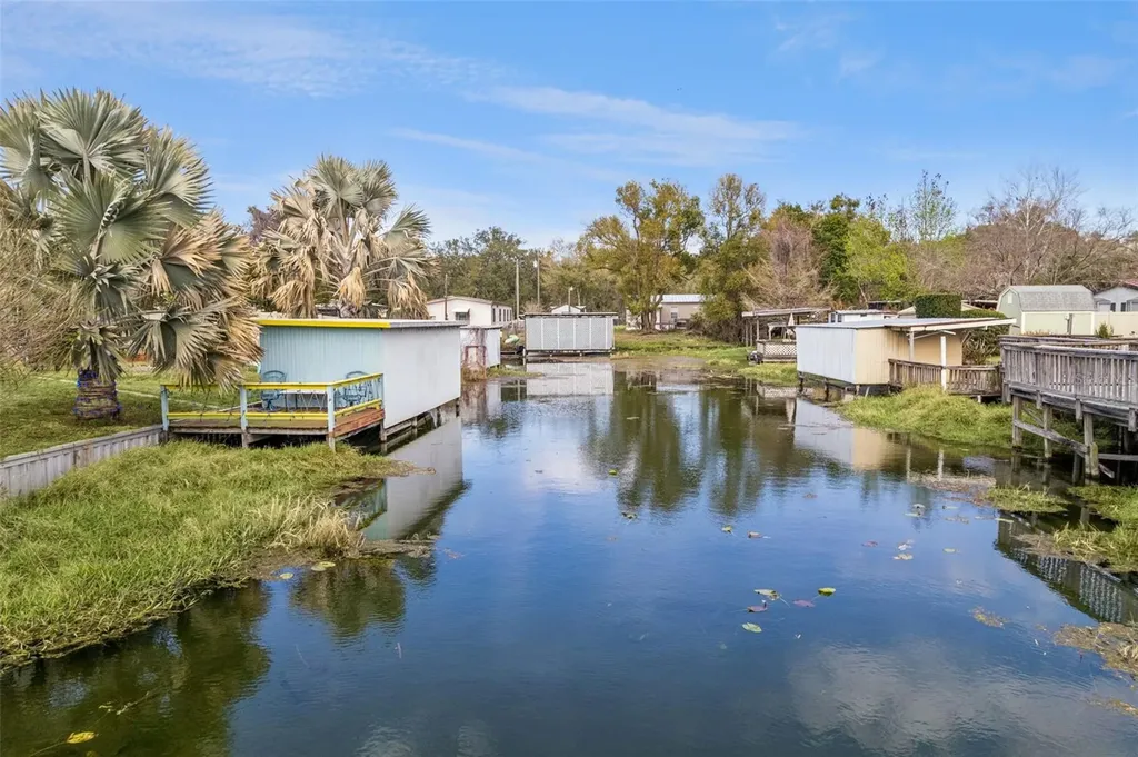 26142 Rose Lane Astatula FL 34705