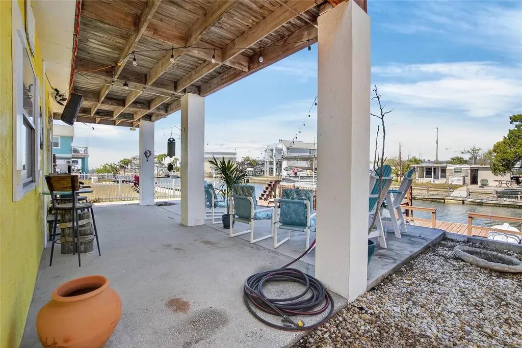 6331 Lonnie Lee Lane Hudson FL 34667
