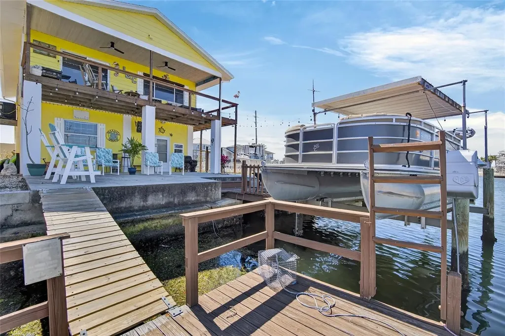 6331 Lonnie Lee Lane Hudson FL 34667