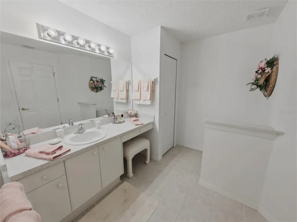 11131 Hollander Avenue Hudson FL 34667