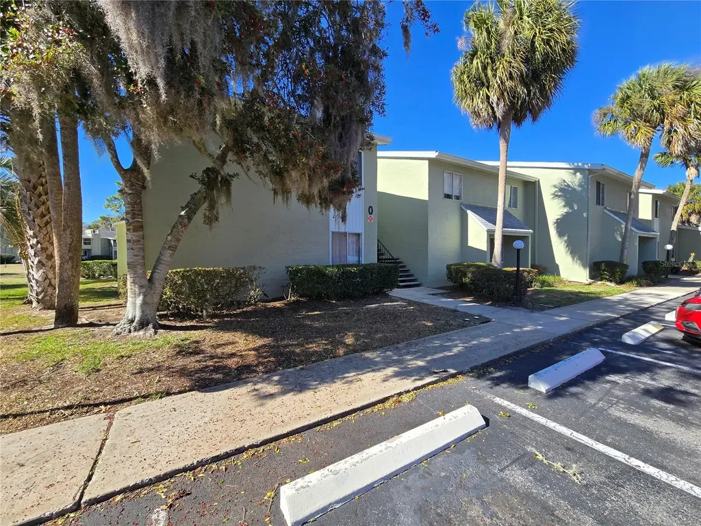 633 Silver Pass Ocala FL 34472