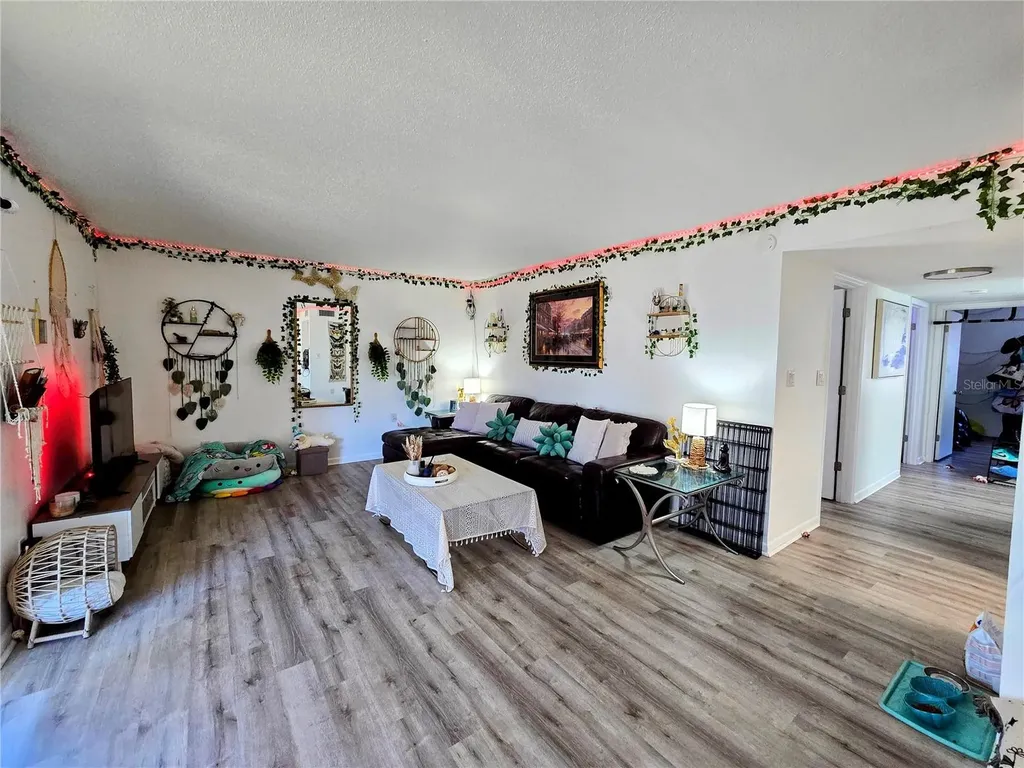 633 Silver Pass Ocala FL 34472