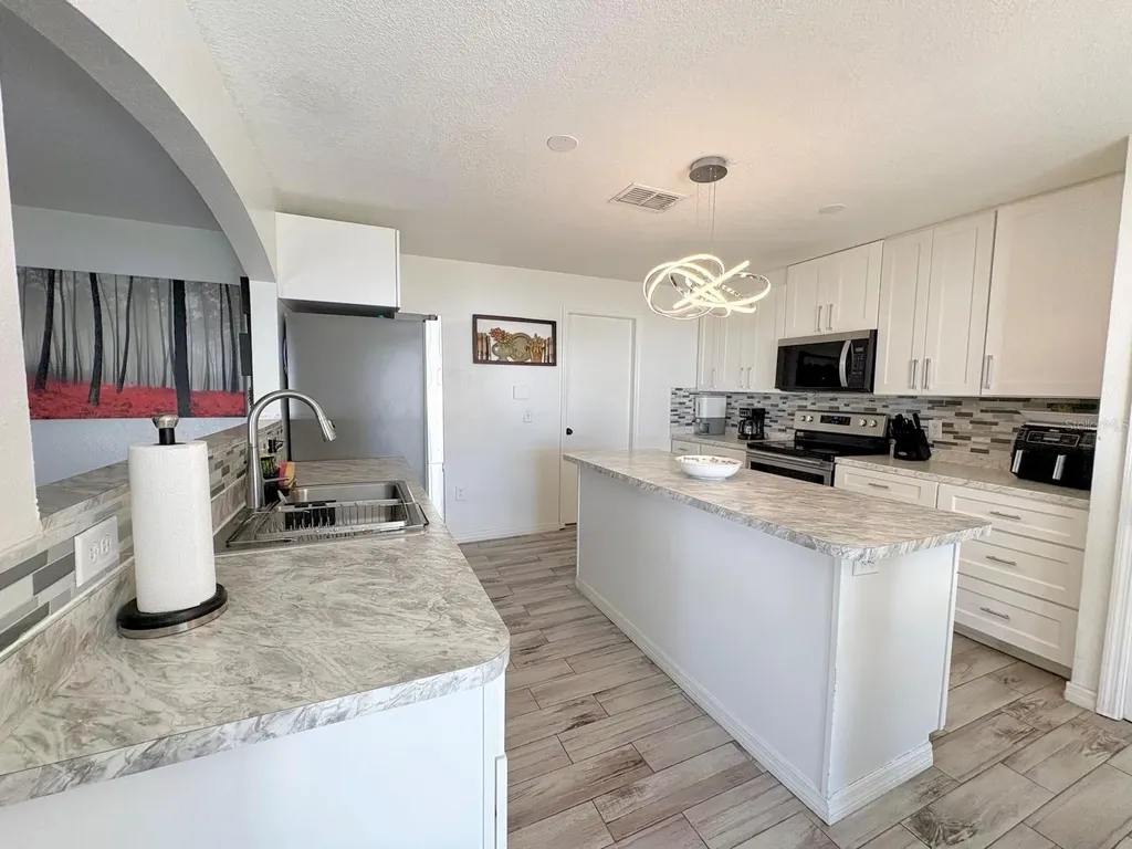 3142 Whispering Trails Street Winter Haven FL 33884