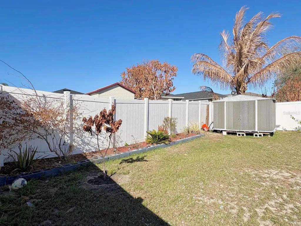 3142 Whispering Trails Street Winter Haven FL 33884