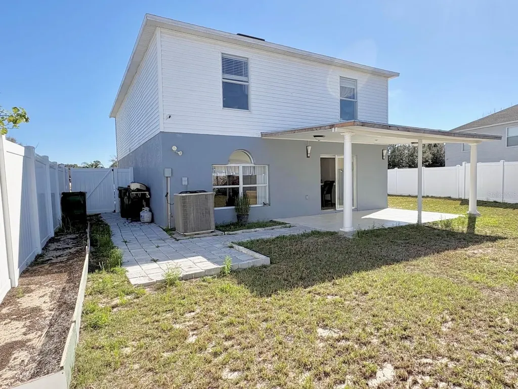 3142 Whispering Trails Street Winter Haven FL 33884