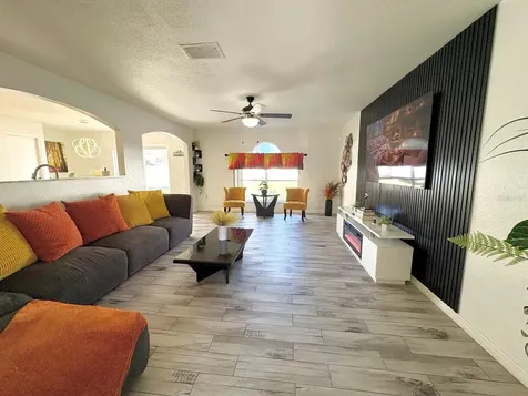 3142 Whispering Trails Street Winter Haven FL 33884