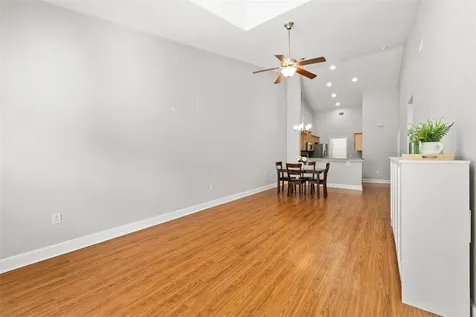 2260 NW 51st Avenue Gainesville FL 32605