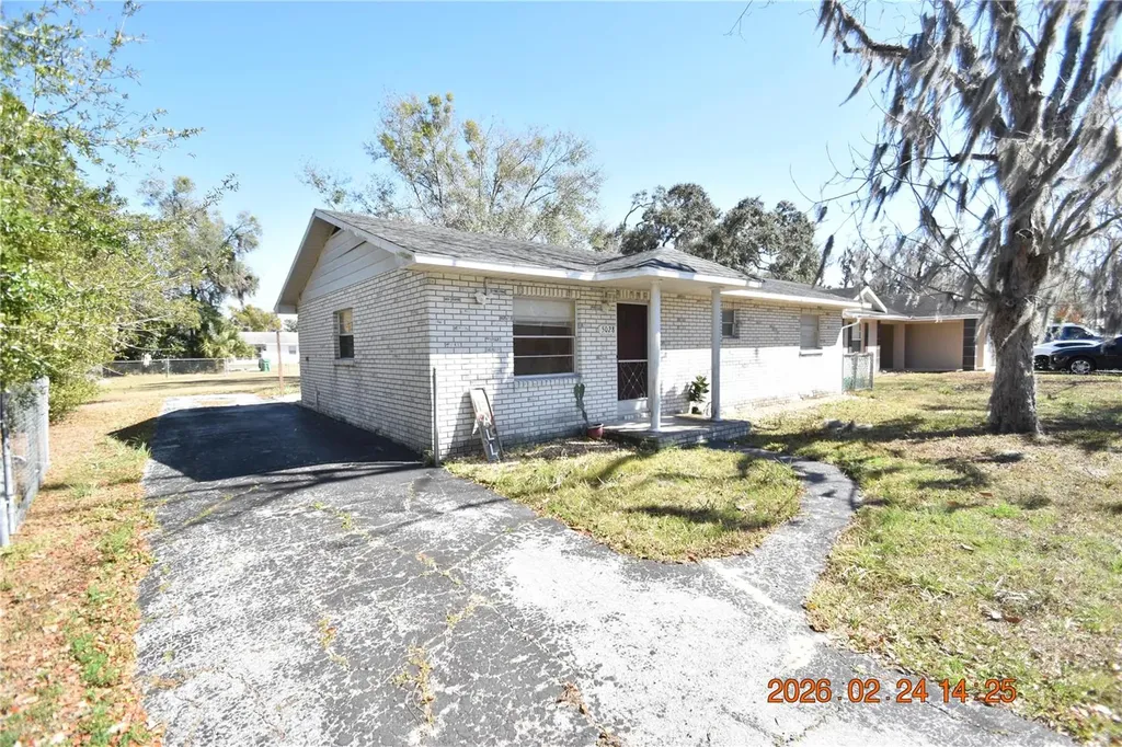 5028 16th Street Zephyrhills FL 33542