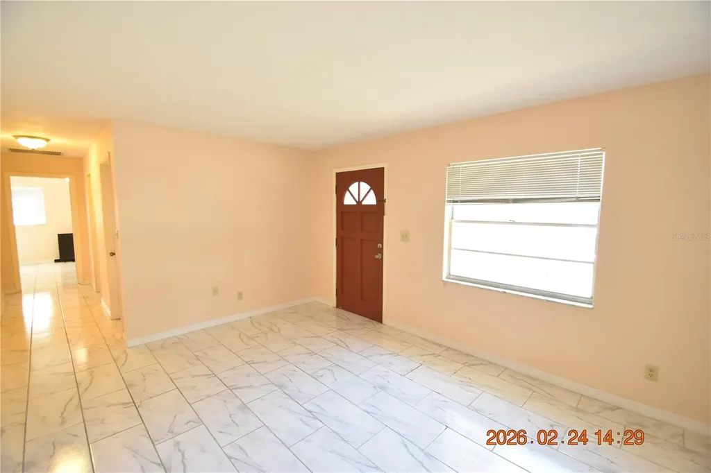 5028 16th Street Zephyrhills FL 33542