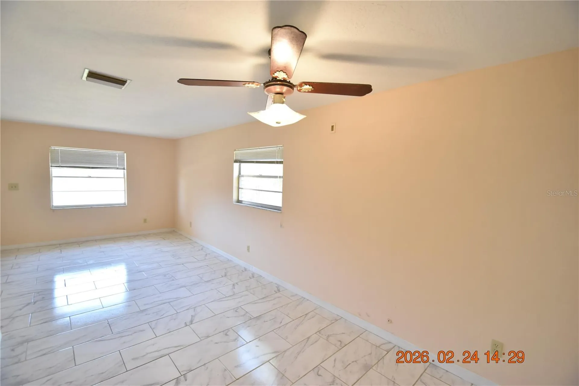5028 16th Street Zephyrhills FL 33542