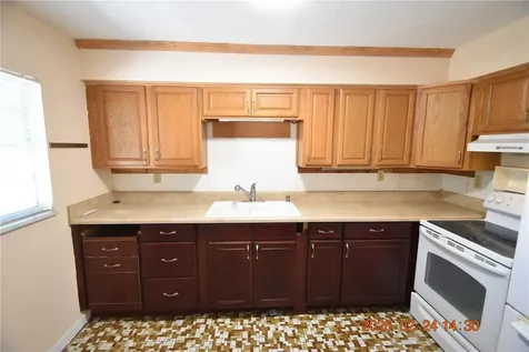 5028 16th Street Zephyrhills FL 33542