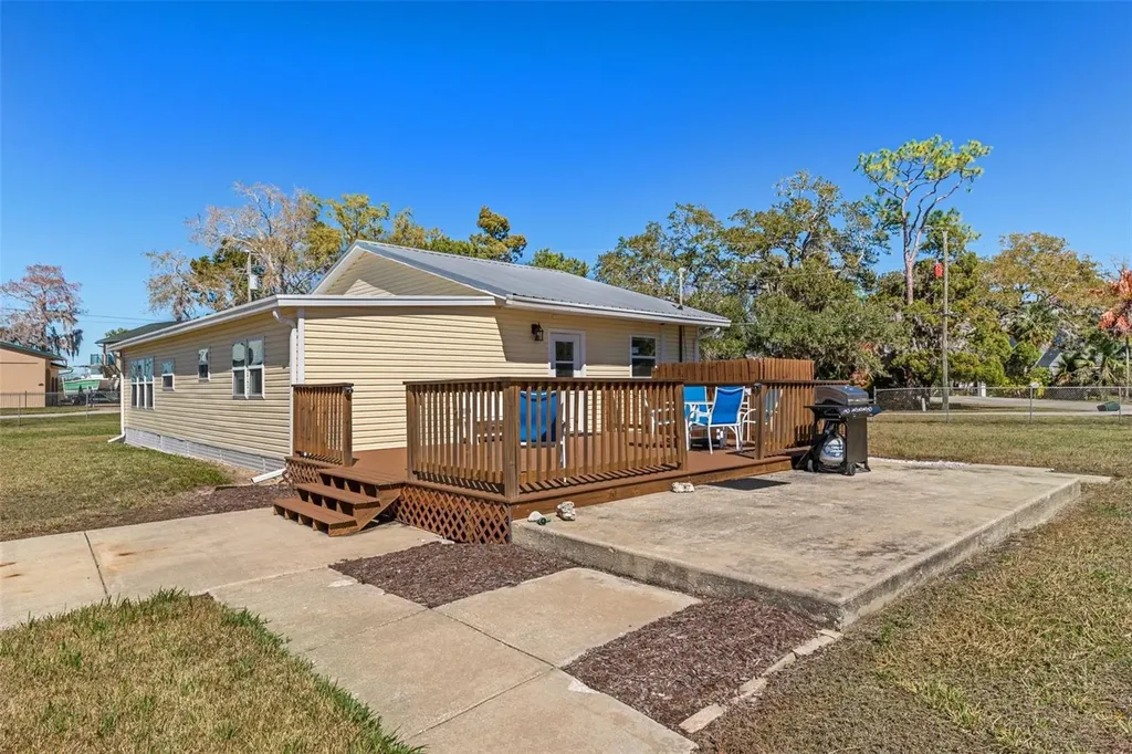 7272 Westwind Street Weeki Wachee FL 34607