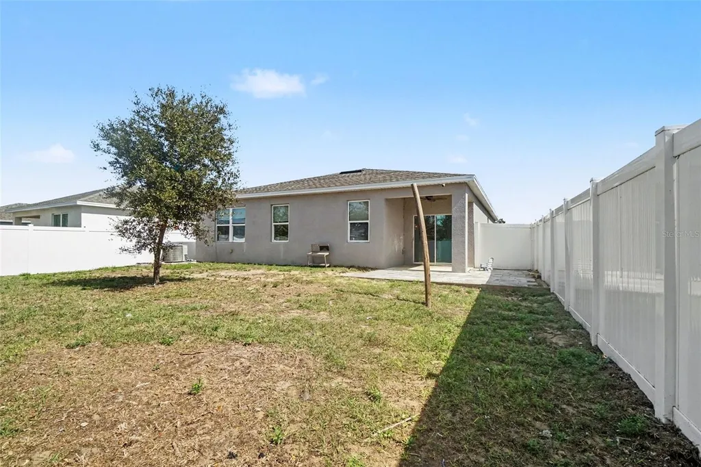 2735 Rowan Street Tavares FL 32778