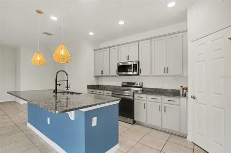 2735 Rowan Street Tavares FL 32778