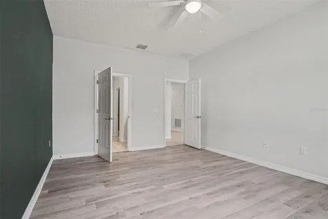 2735 Rowan Street Tavares FL 32778