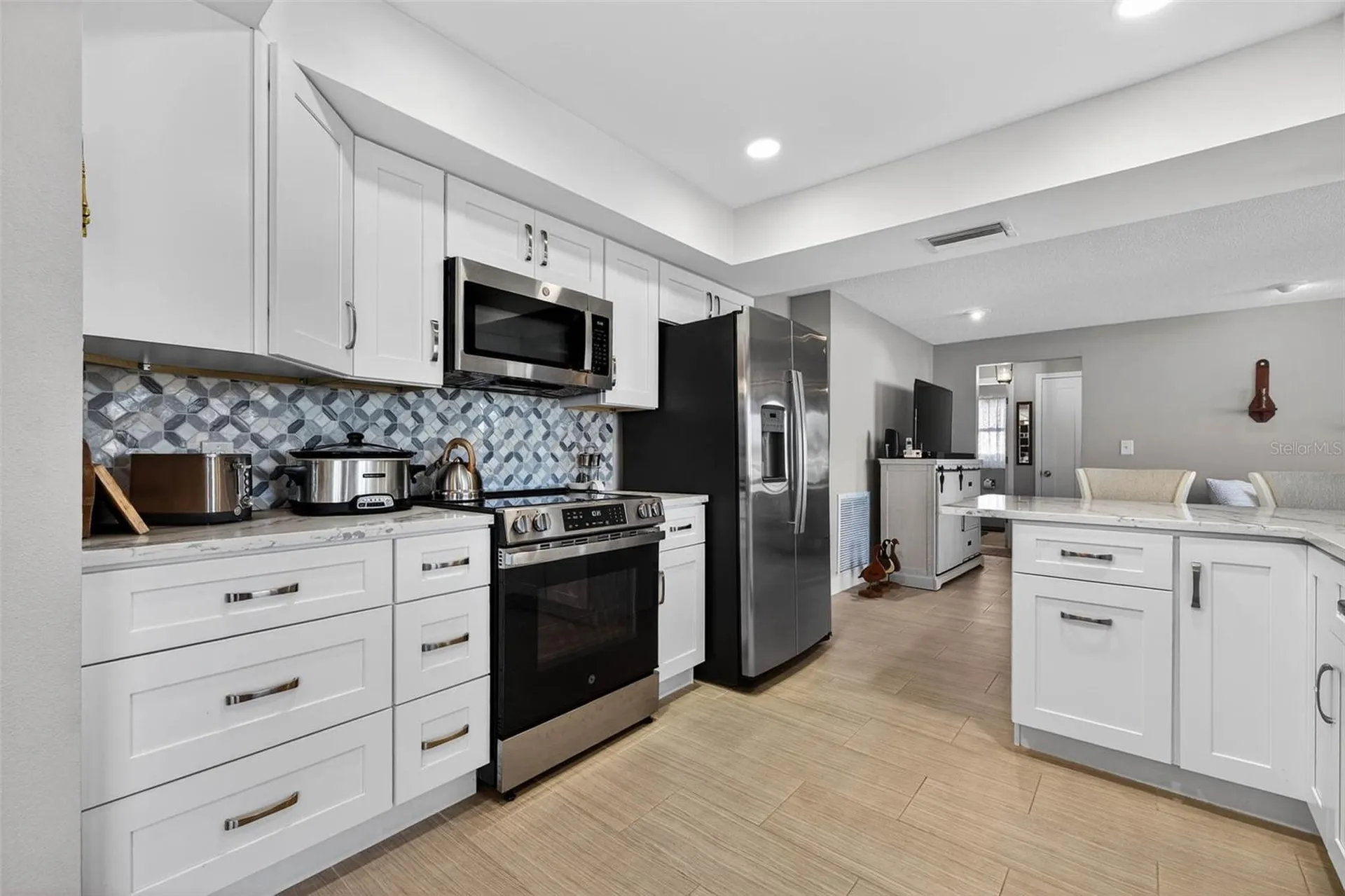 3927 48th Avenue S St Petersburg FL 33711