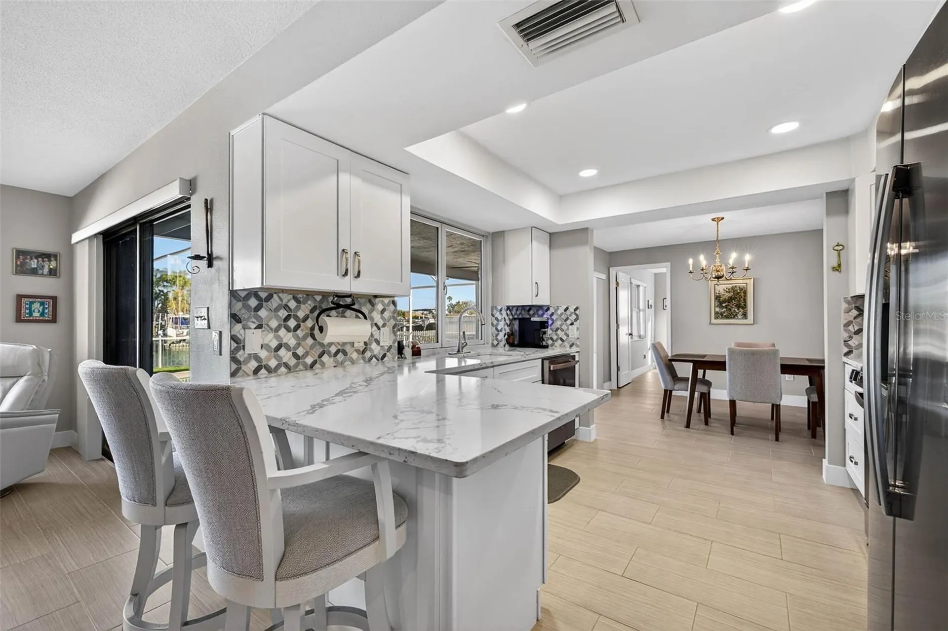 3927 48th Avenue S St Petersburg FL 33711