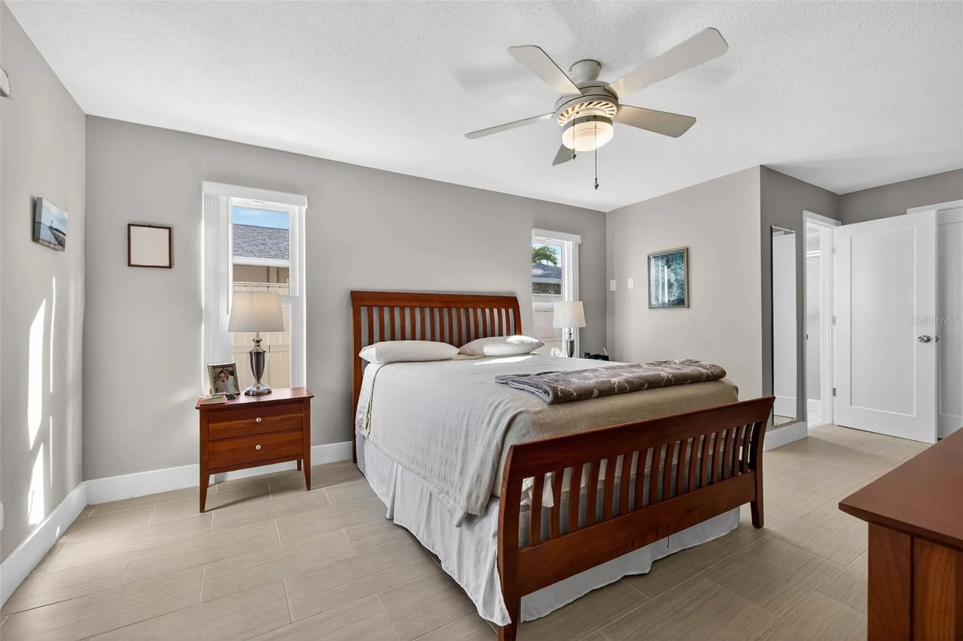 3927 48th Avenue S St Petersburg FL 33711