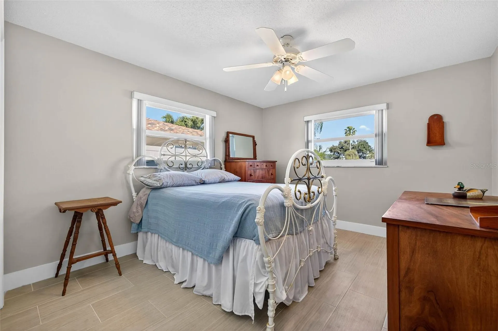 3927 48th Avenue S St Petersburg FL 33711
