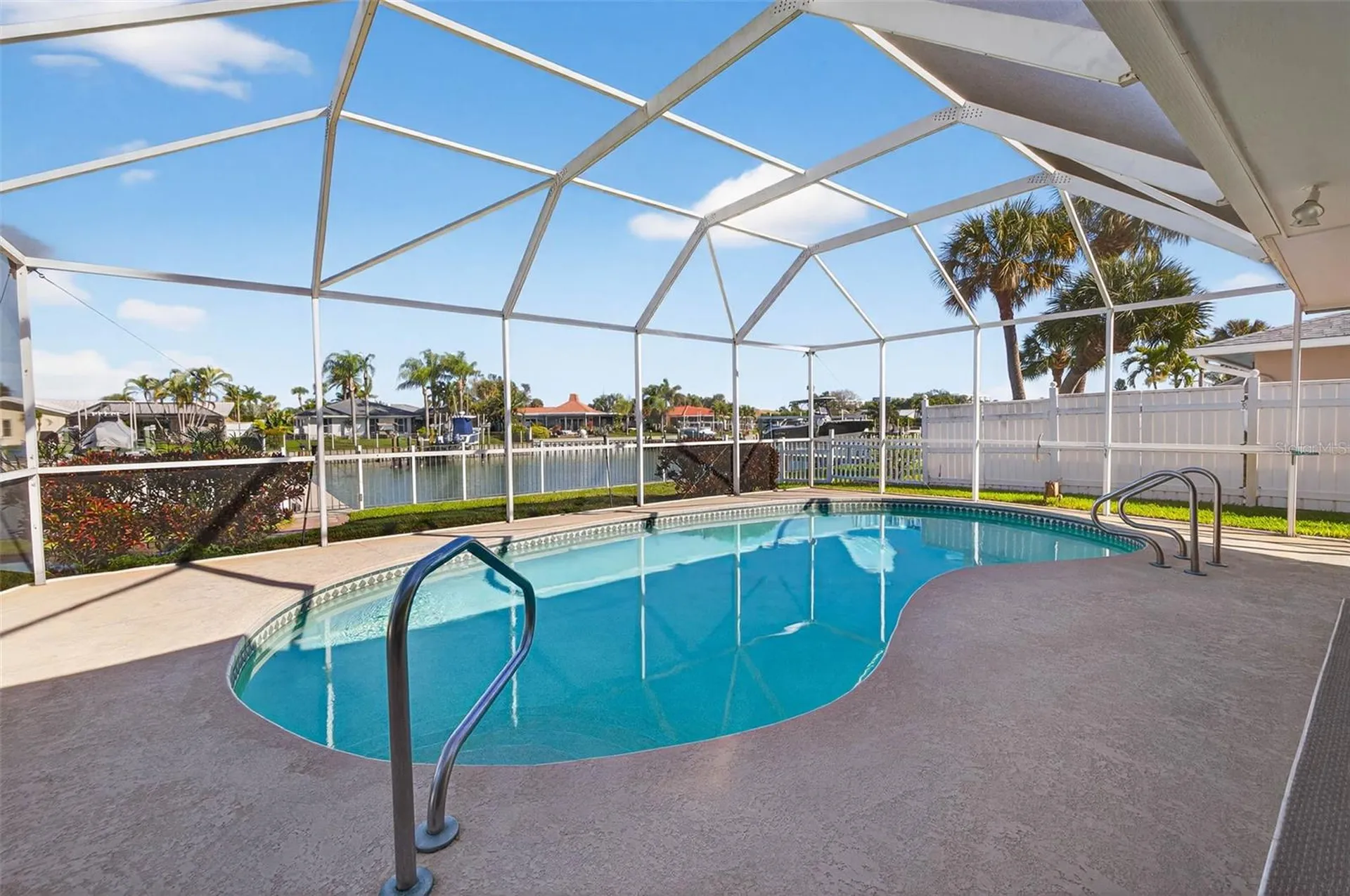 3927 48th Avenue S St Petersburg FL 33711